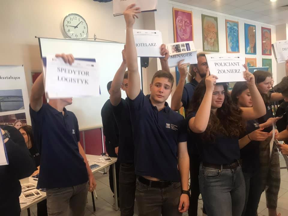 60062423 2167844466601989 5193280141412794368 n