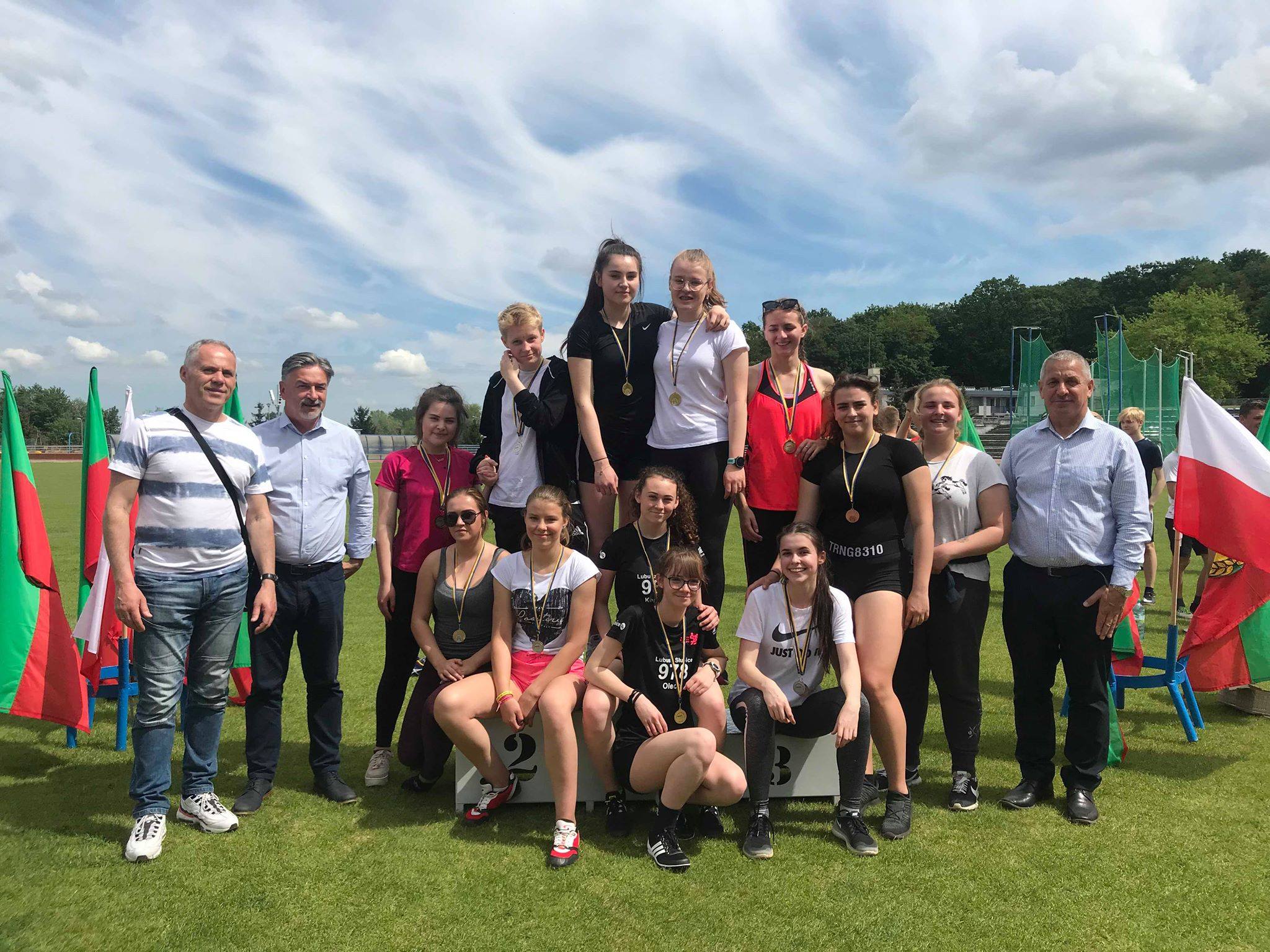 60572618 2180249095361526 6148434186043654144 o