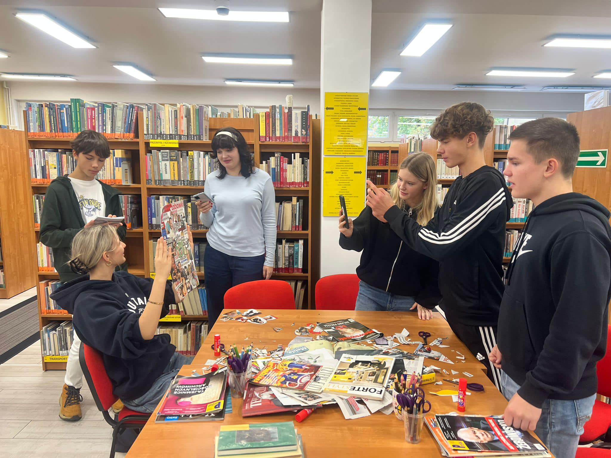 2023 10 31 biblioteka